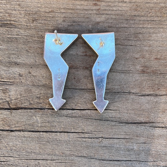 Vintage Turquoise and Lapis inlaid Navajo Broken Arrow Earrings - Picture 8 of 16